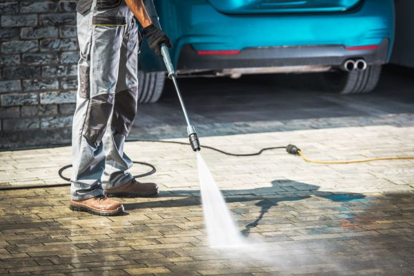 Cost of Driveway Pressure Washing in Dothan