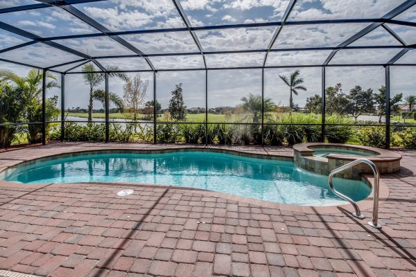 Cost of Pool Enclosure Cleaning in Dothan