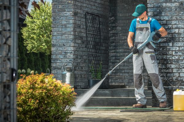Cost of Outside House Cleaning in Dothan